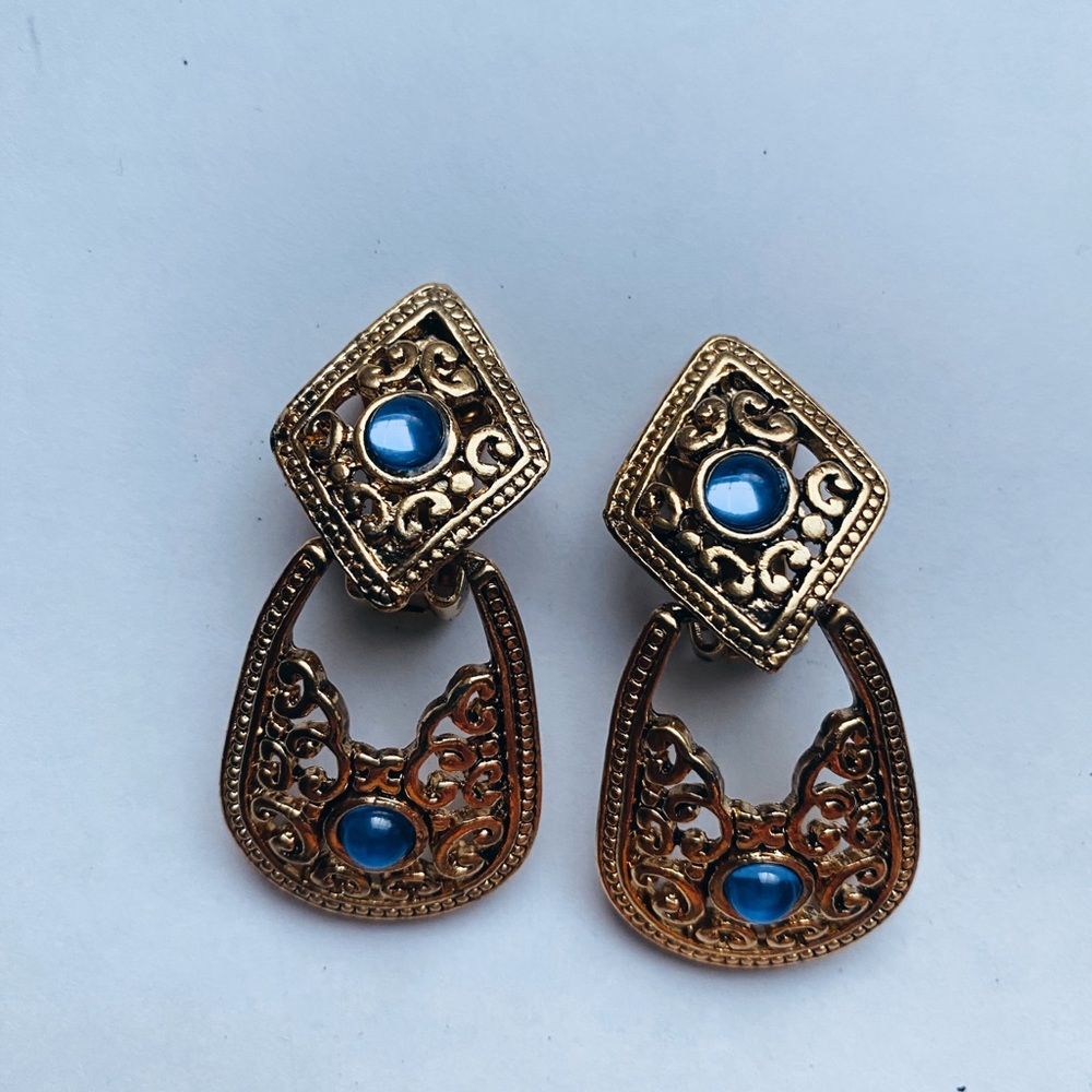 Vintage Blue Rhinestone Drop Intricate Earring
